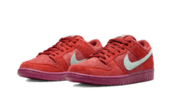 Nike SB Dunk Low Mystic Red